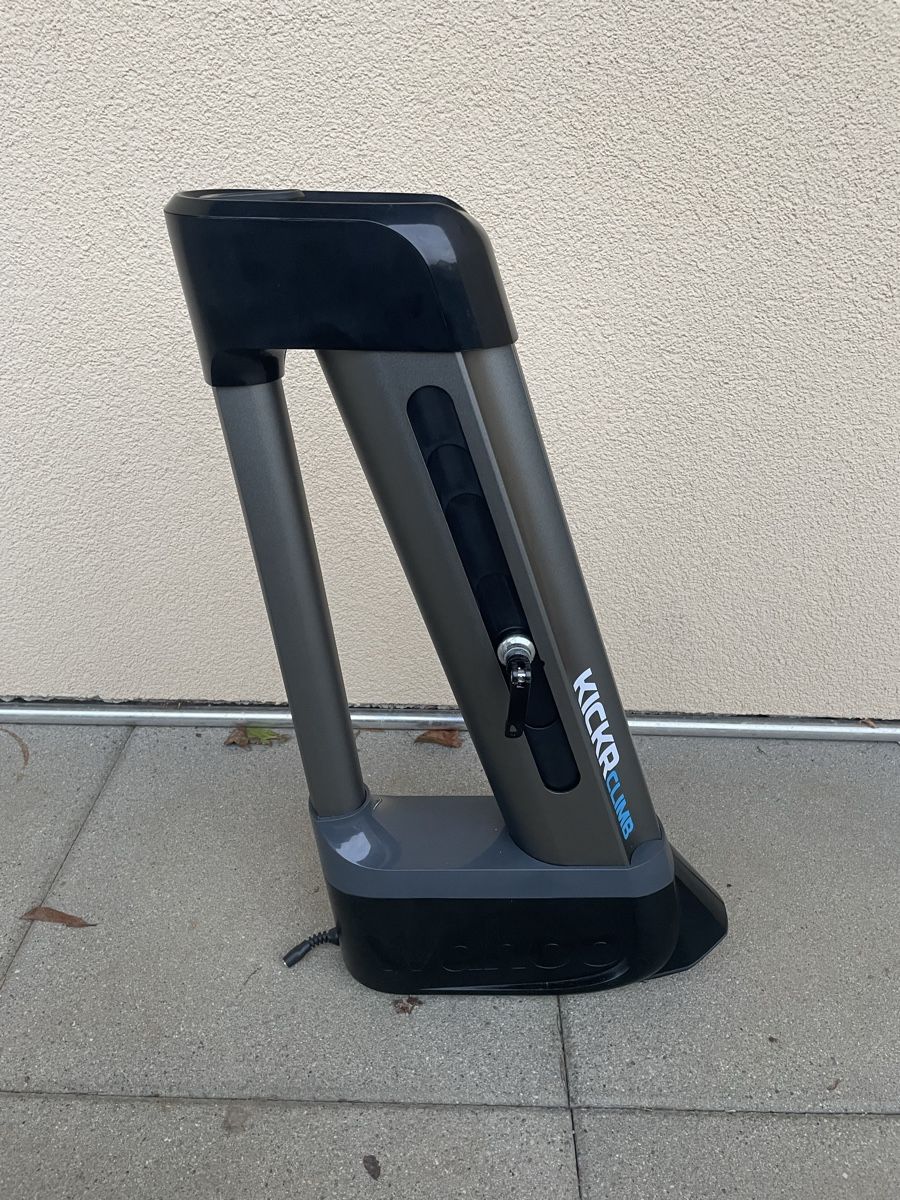 Wahoo Hometrainer: Wahoo KICKR CLIMB Indoor Grade Simulator - perfect condition – Neu (gemäss Beschreibung) aus Essertines-Rolle von hub_cc8m 1