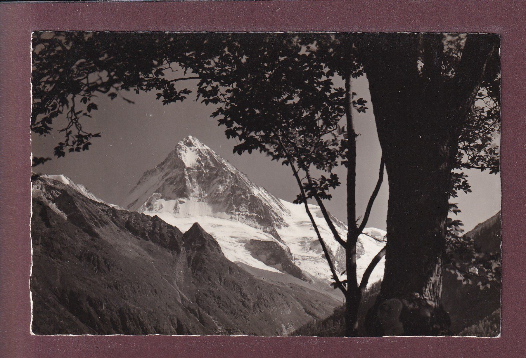 Cartoline postali: DENT BLANCHE vue des Haudères – Usato da Pully venduto da nicecards