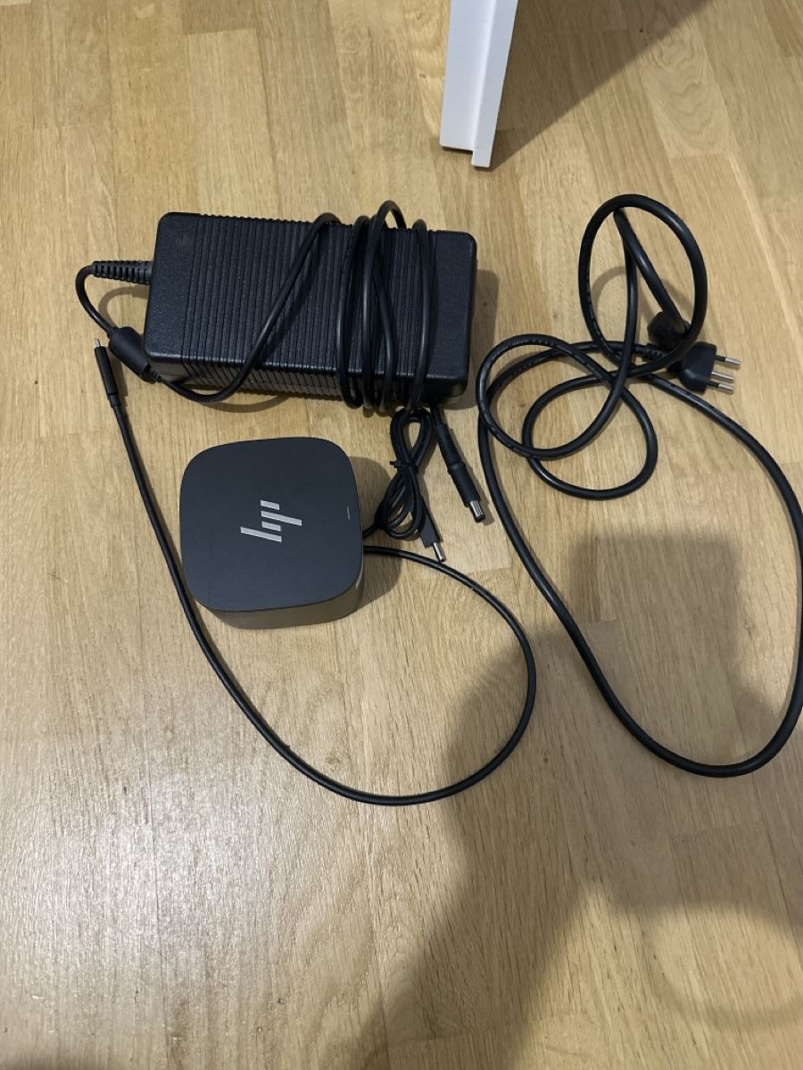 Hewlett Packard Docking station: HP USB Docking Station 240Watt – Difettoso da Rorschacherberg venduto da LuksPCs