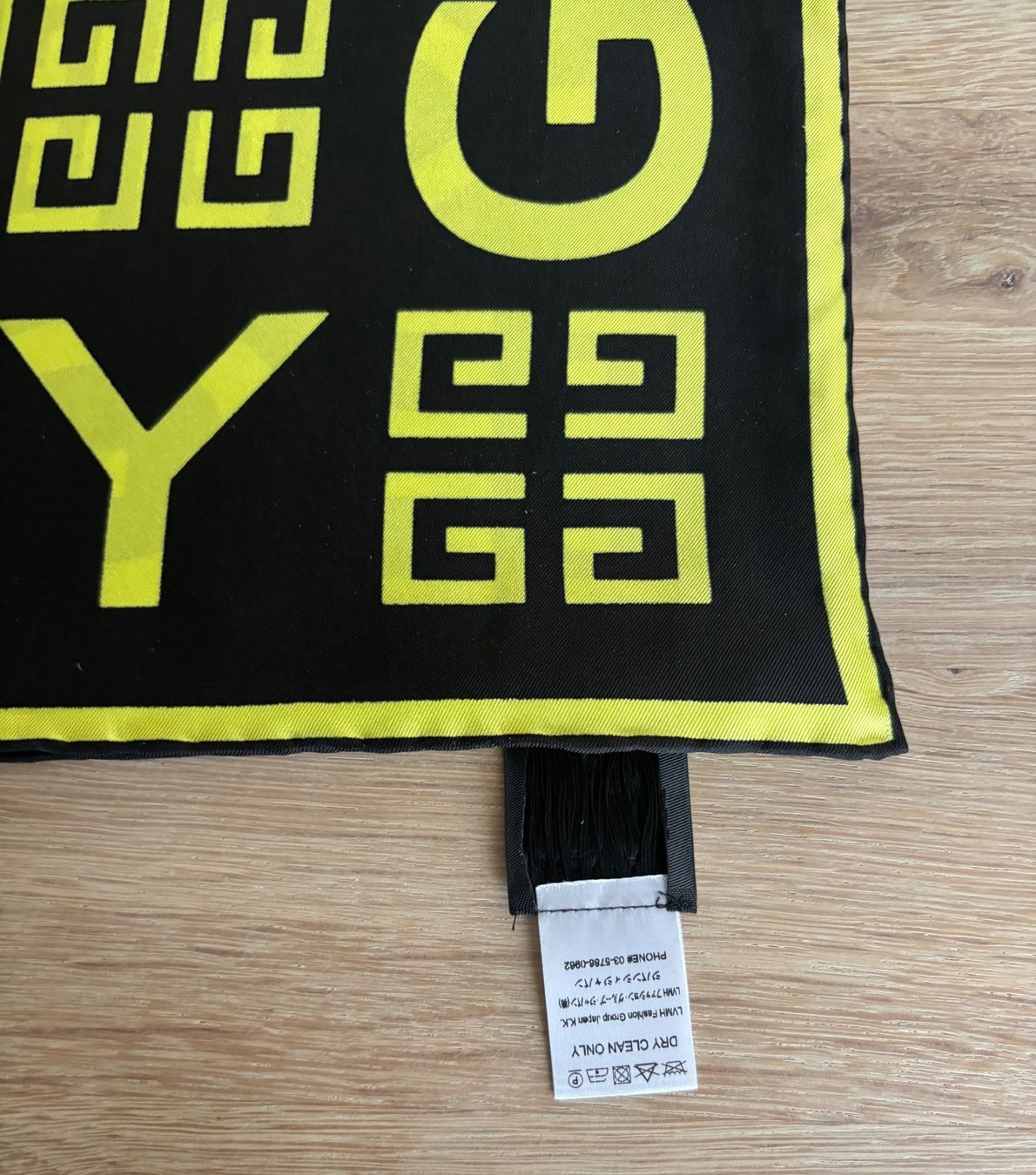 Givenchy Foulards, Tücher & Schals: Givenchy Seidentuch – Neu (gemäss Beschreibung) aus Pfungen von bayside01 7