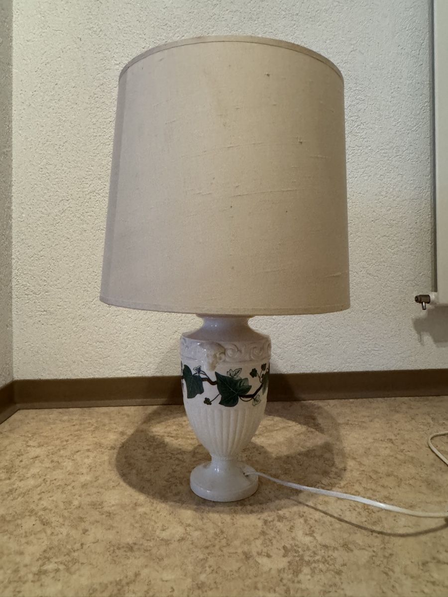 Paralumi: Lampe englisch, Wedgwood – Usato da Langnau am Albis venduto da pla_2vk5