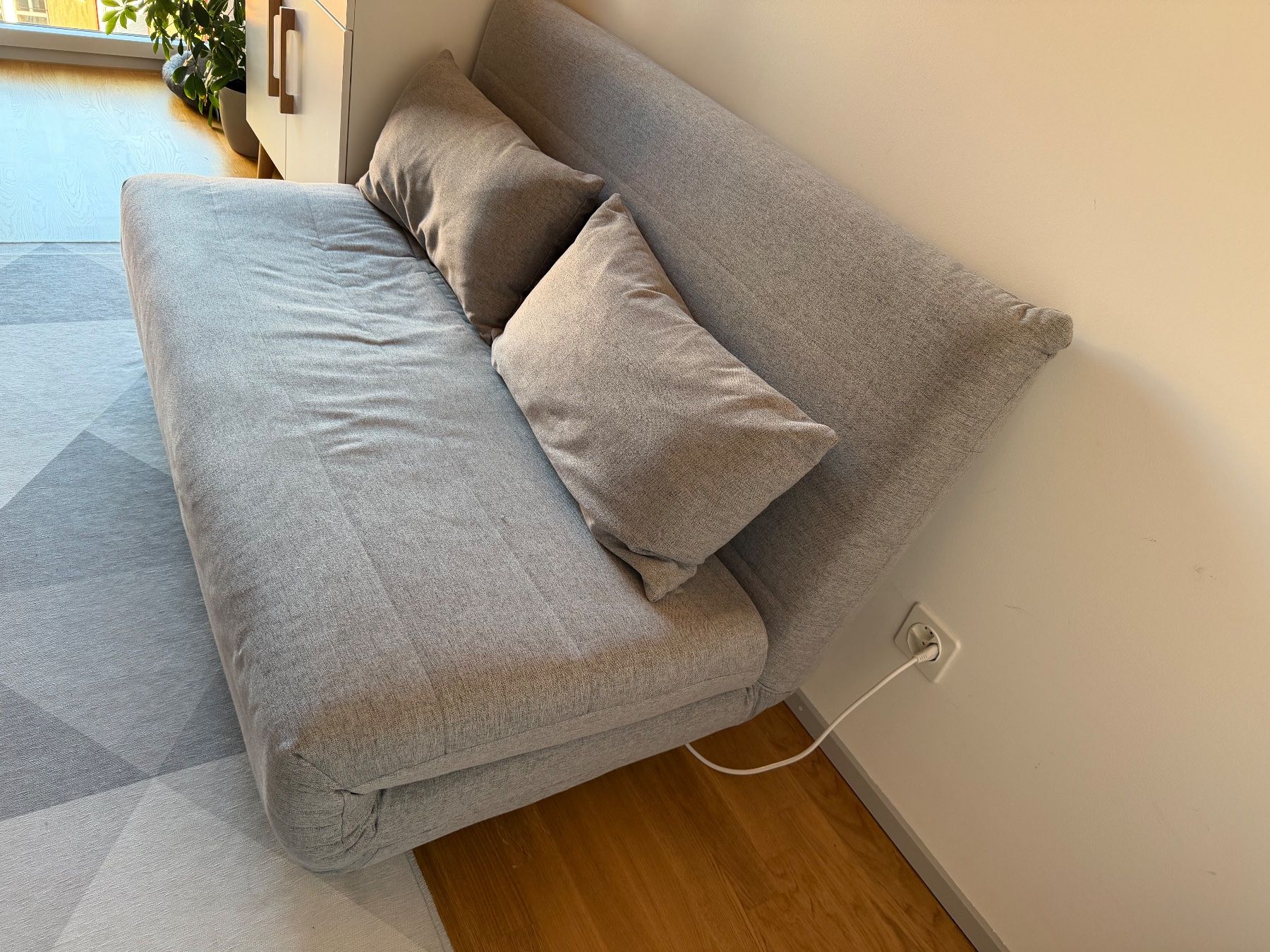 Livique Divani: Bettsofa hellgrau ausklappbar gebrauchter Zustand – Usato da Winterthur venduto da ric_5gcd 1