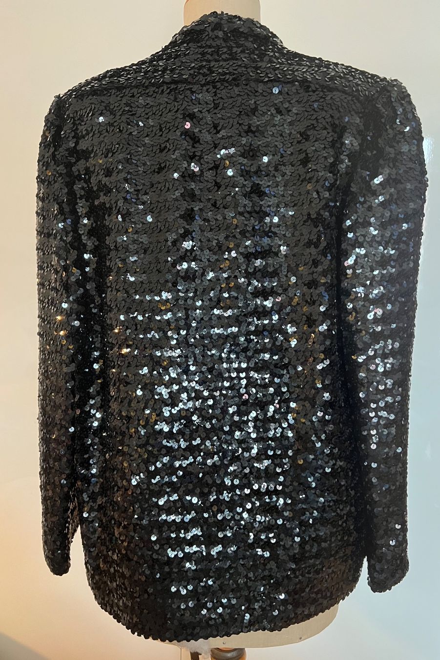 Giacche: Schwarze Pailletten Jacke, Grösse 40 – Usato da Kilchberg ZH venduto da jul_d2j2
