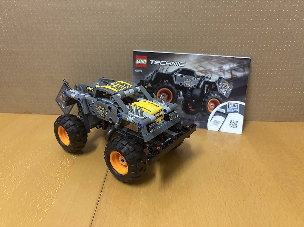 Kit di costruzioni: LEGO Technic Sets 42119, 42045 & 42104 – Usato da Cham venduto da Donabi 1