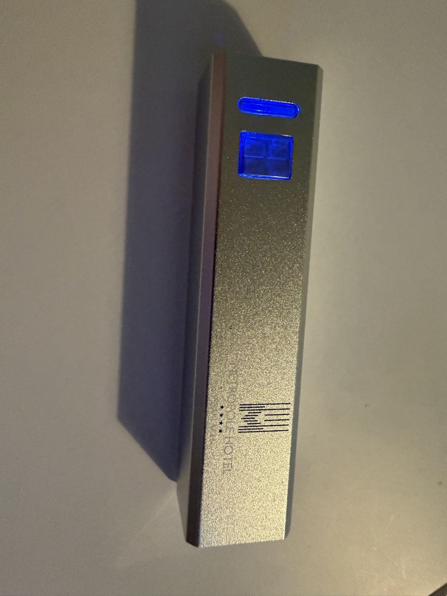 Ladegeräte: 2 Powerbanks und Kabel – Gebraucht aus Baden von CeDe22 1