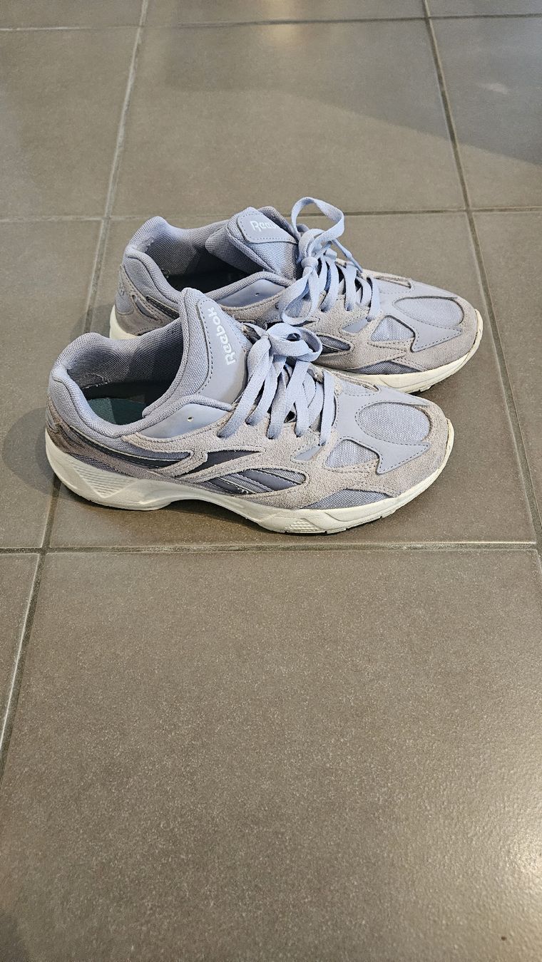 Reebok Scarpe da donna: Reebok Aztrek 96 en 39 – Usato da Vevey venduto da Macca