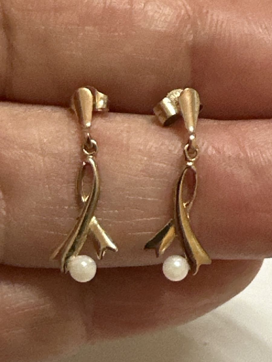 Boucles d'oreille: Boucles d’oreilles en or 9 carats – D'occasion à Montreux par Pipo7878