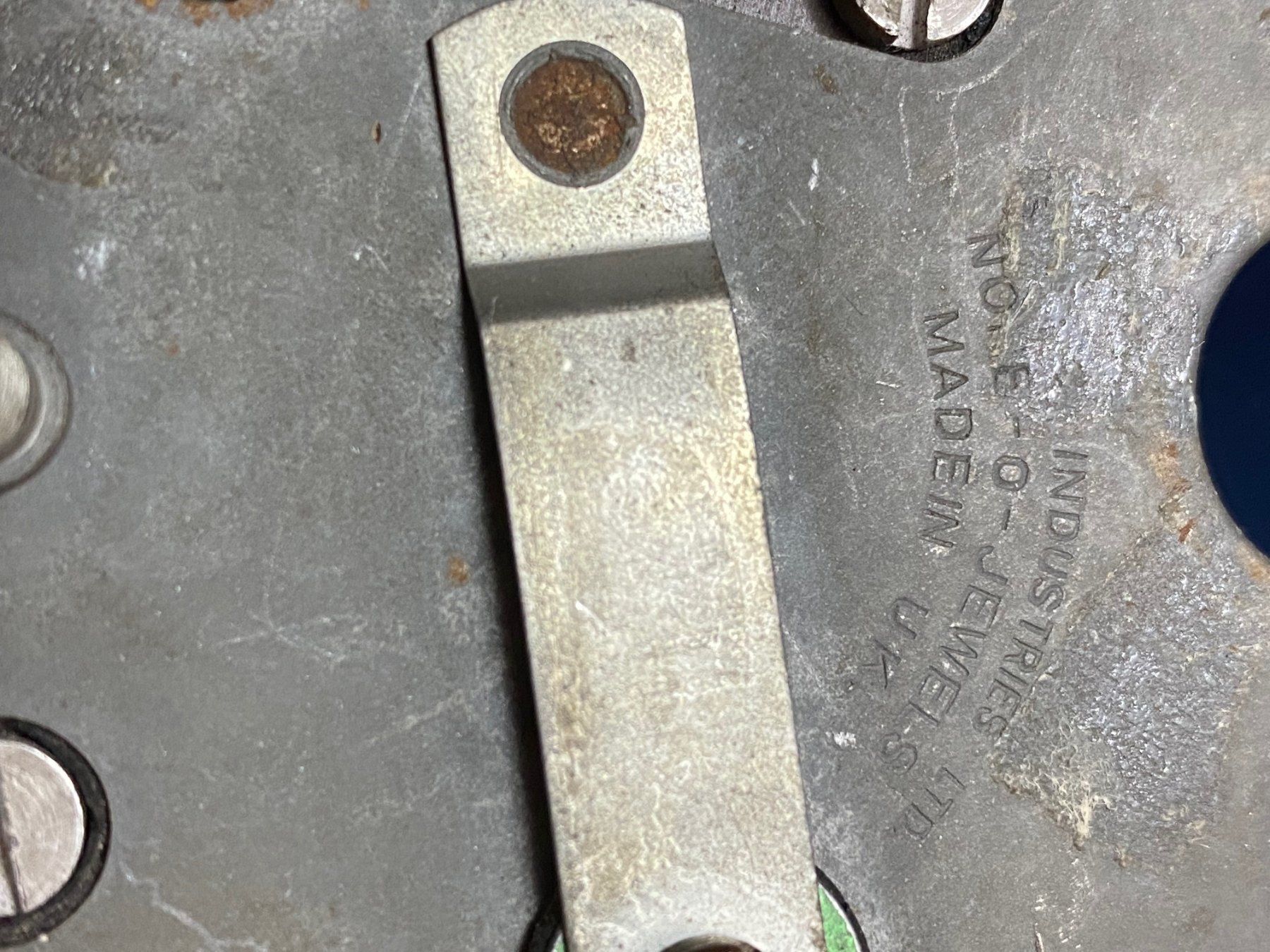 Ford Tutti pezzi di ricambio auto: FORD Cortina – Usato da Oftringen venduto da Studich 3
