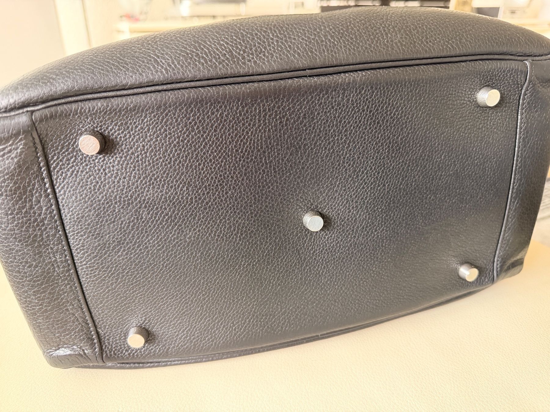 Hermès Borse da donna: HERMÈS PARIS LINDY 35, schwarz – Usato da Reinach BL venduto da Tropic_Paradise 4