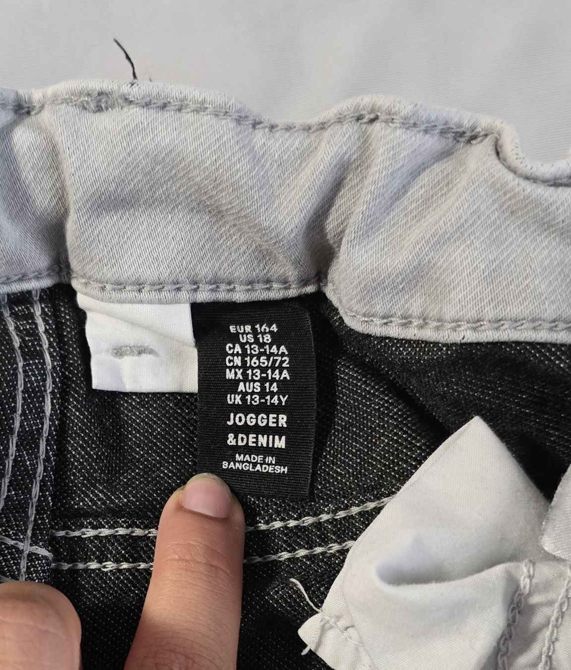 Pantaloni: Graue Jeans 13-14Y – Usato da Basel venduto da gin_77cv 2