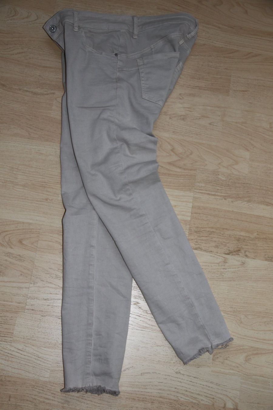Jeans: Neue Jeans Gr.M – Nuovo (secondo la descrizione) da Oberwil-Lieli venduto da Svetlana28 4