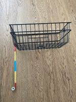 Schwarzer Metallkorb für Velo / Fahrrad - praktischer Sta...