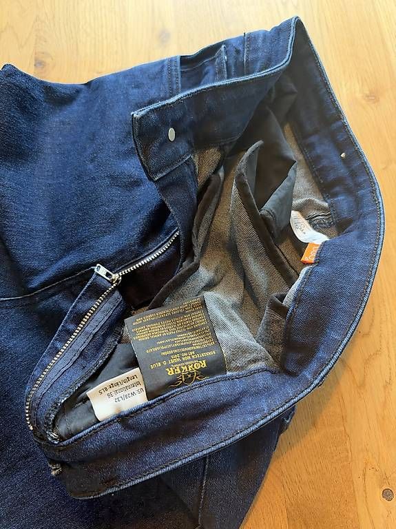 Jeans: Rokker Jeans Damen – Usato da Oberriet SG venduto da dianam13 1