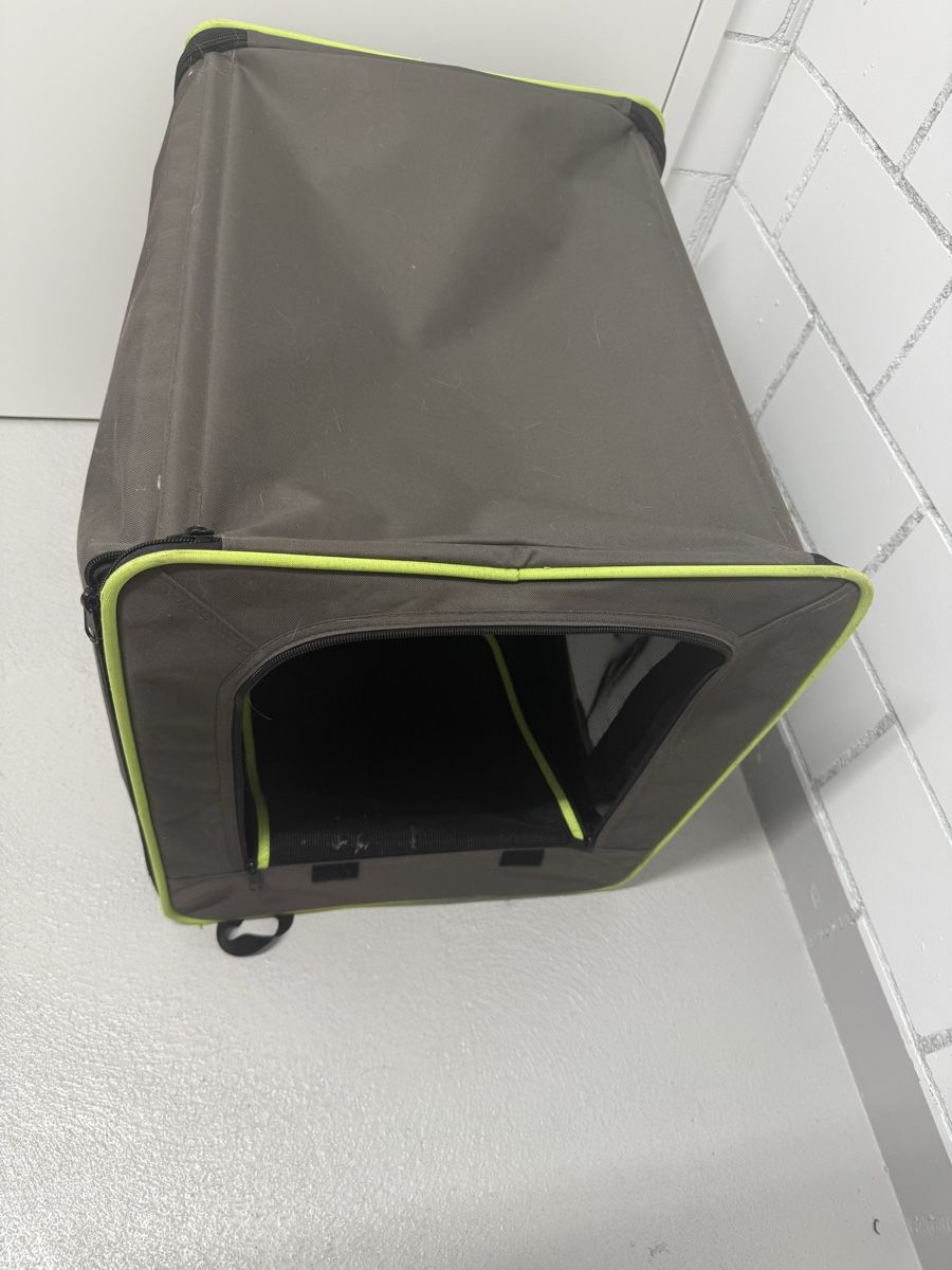 Cucce & Letti: Transportbox Hund Katze faltbar  – Usato da Hüttwilen venduto da sar_8gj7 2