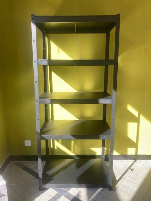 Ikea Scaffali: Regal schwarz – Usato da Horgen venduto da BerndSells