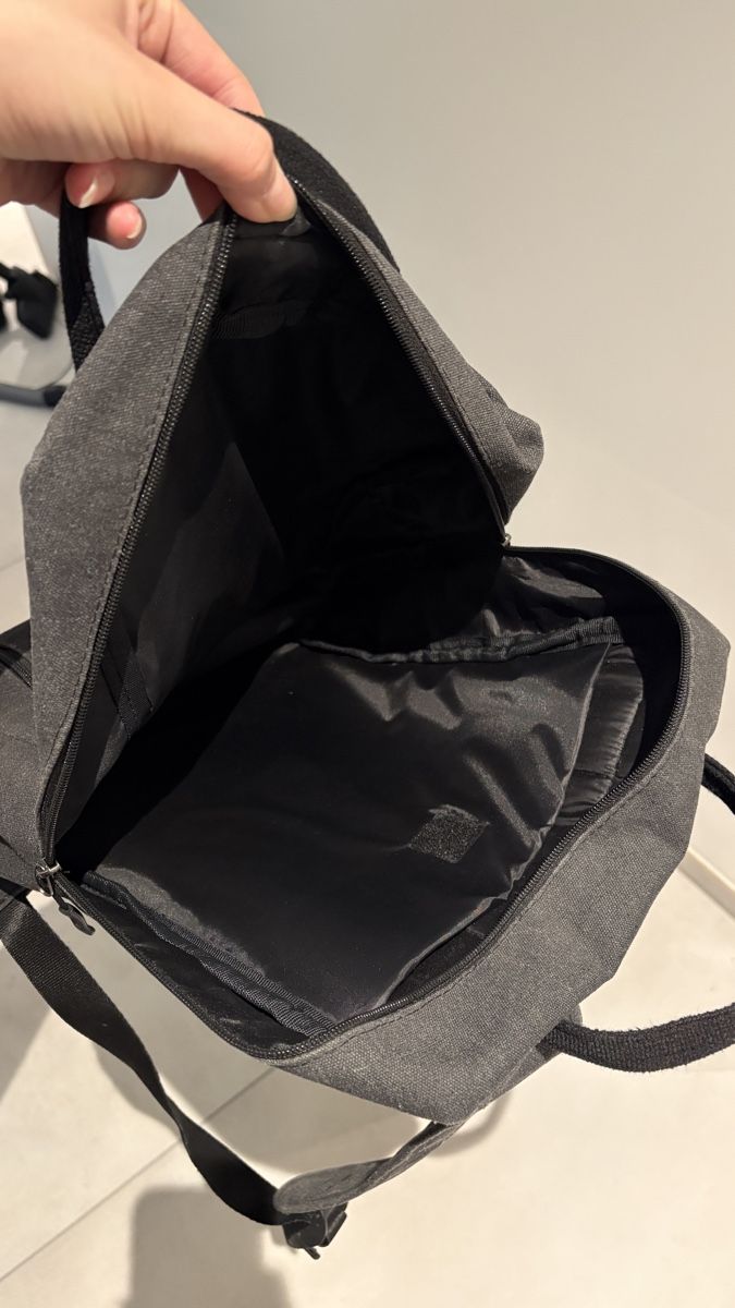 Zaini: Rucksack / Tasche grau für Schule oder sonstiges – Usato da Zürich venduto da alivasalli 1