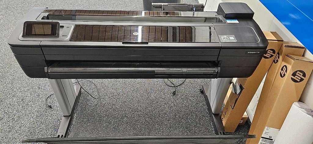 Stampanti: HP DesignJet T730 – Usato da St. Antönien venduto da easy_seller