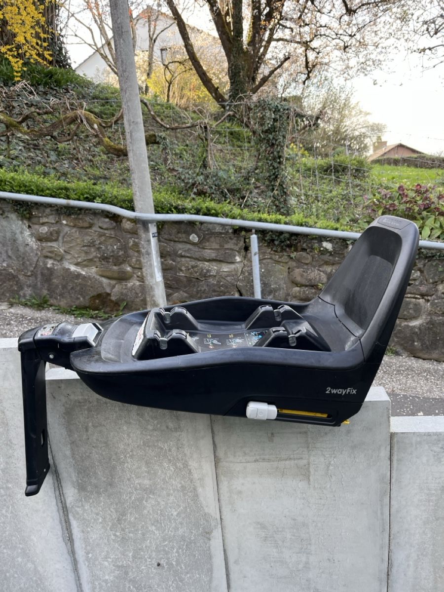 Fixations: Isofix – D'occasion à Wädenswil par ursweiss75 3