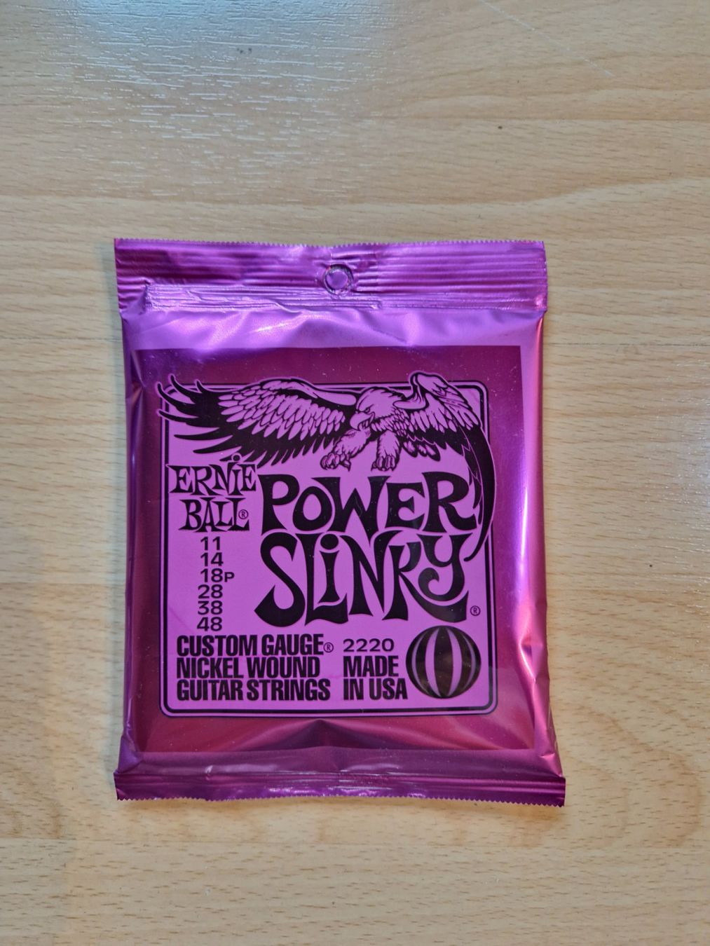 Strumenti musicali: Ernie Ball Saiten E-Gitarre – Nuovo e nell'imballaggio originale da Luzern venduto da Patsports