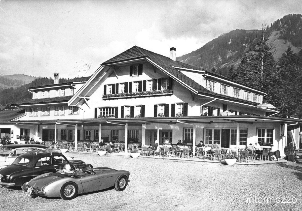 Cartes postales: Schwarzsee FR Lac Noir // James Bond Auto Oldtimer – D'occasion à Basel par intermezzo12