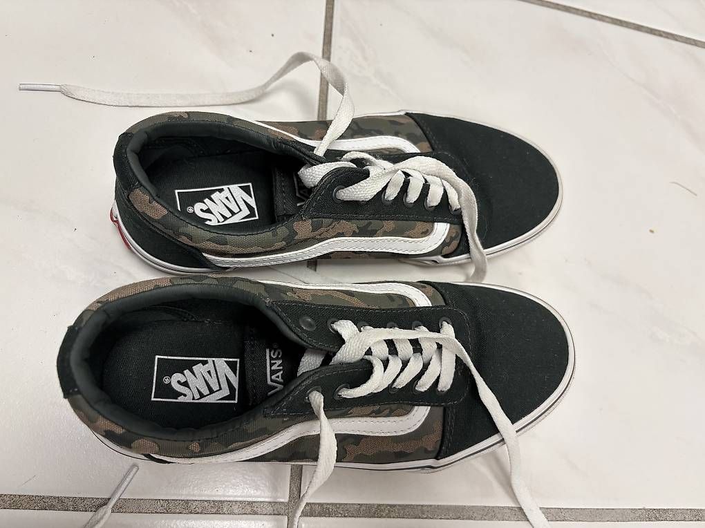 Vans Chaussures garçon: Vans Schuhe Grösse 35 – D'occasion à Uster par riskaj 2