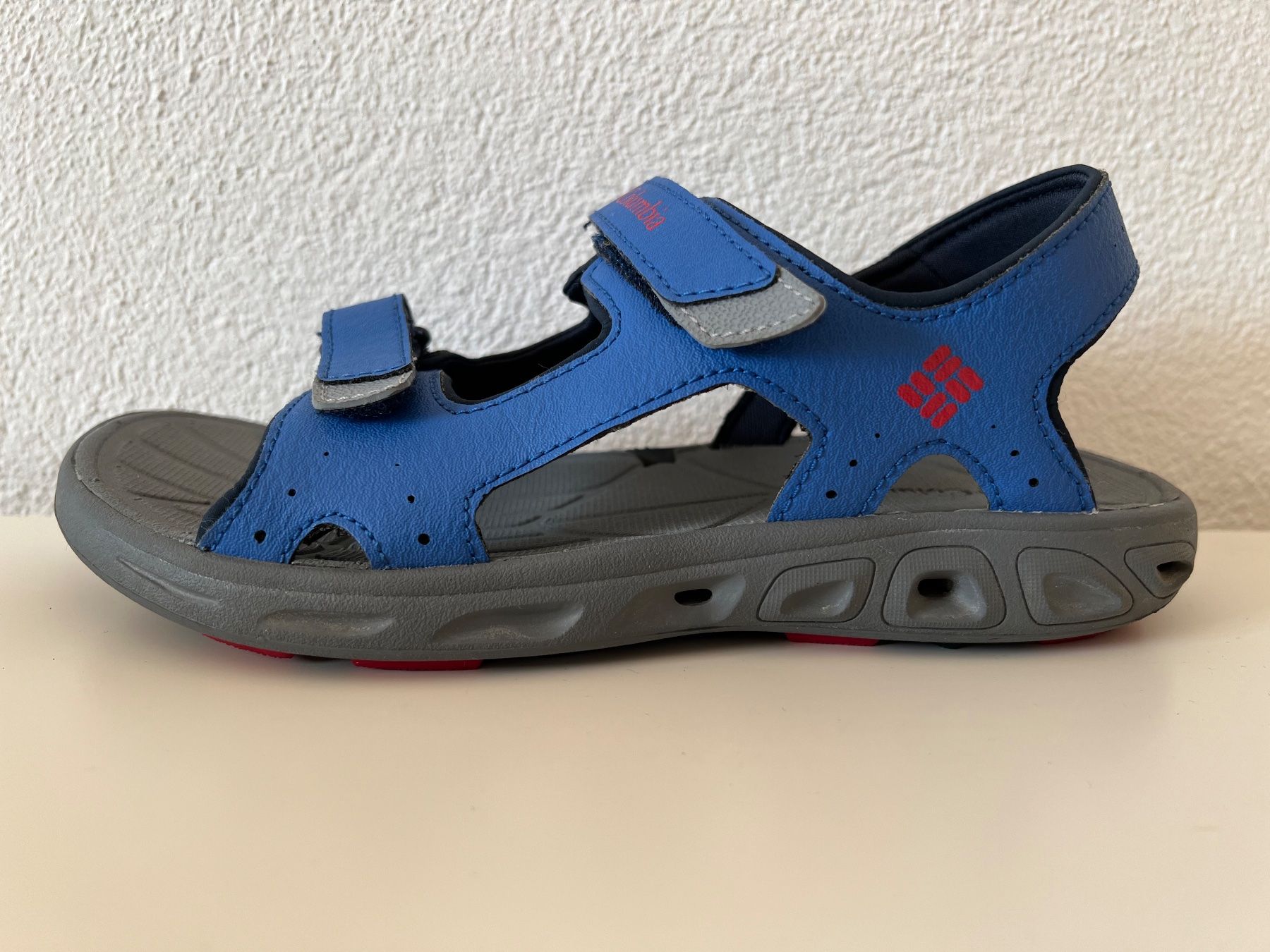 Columbia Scarpe da uomo: Trekkingsandalen Columbia in Gr.35 – Usato da Lengnau BE venduto da Rubin27 5