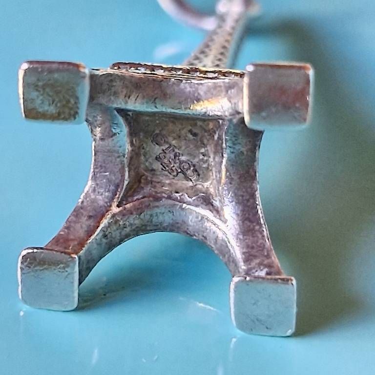 Tiffany & Co. Ciondoli: Tiffany & Co. Eiffel Tower Charm 925 – Usato da Forch venduto da nadinepalermo 3