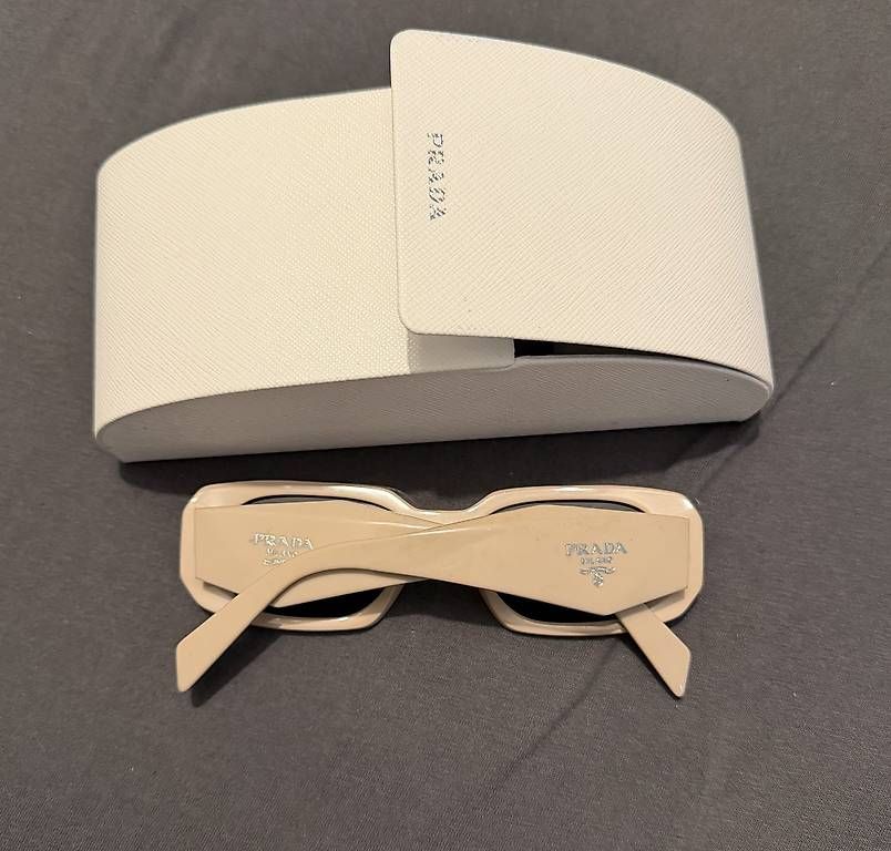 Occhiali & Lenti: Prada Sonnenbrille beige - Orginal – Usato da Birmensdorf ZH venduto da nza_6fdd 1