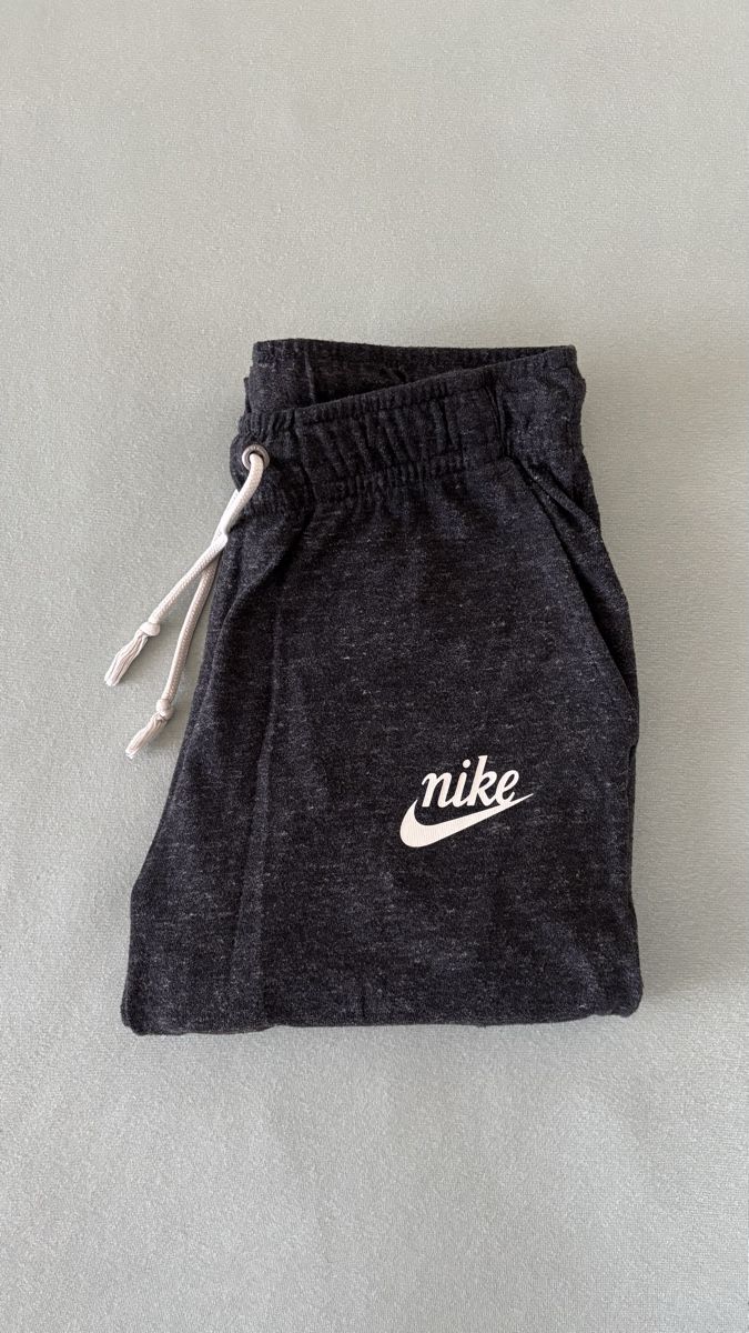 Nike Pantaloni: Nike Trainerhose, Grösse XS – Usato da Wilen b. Wil venduto da alimonera