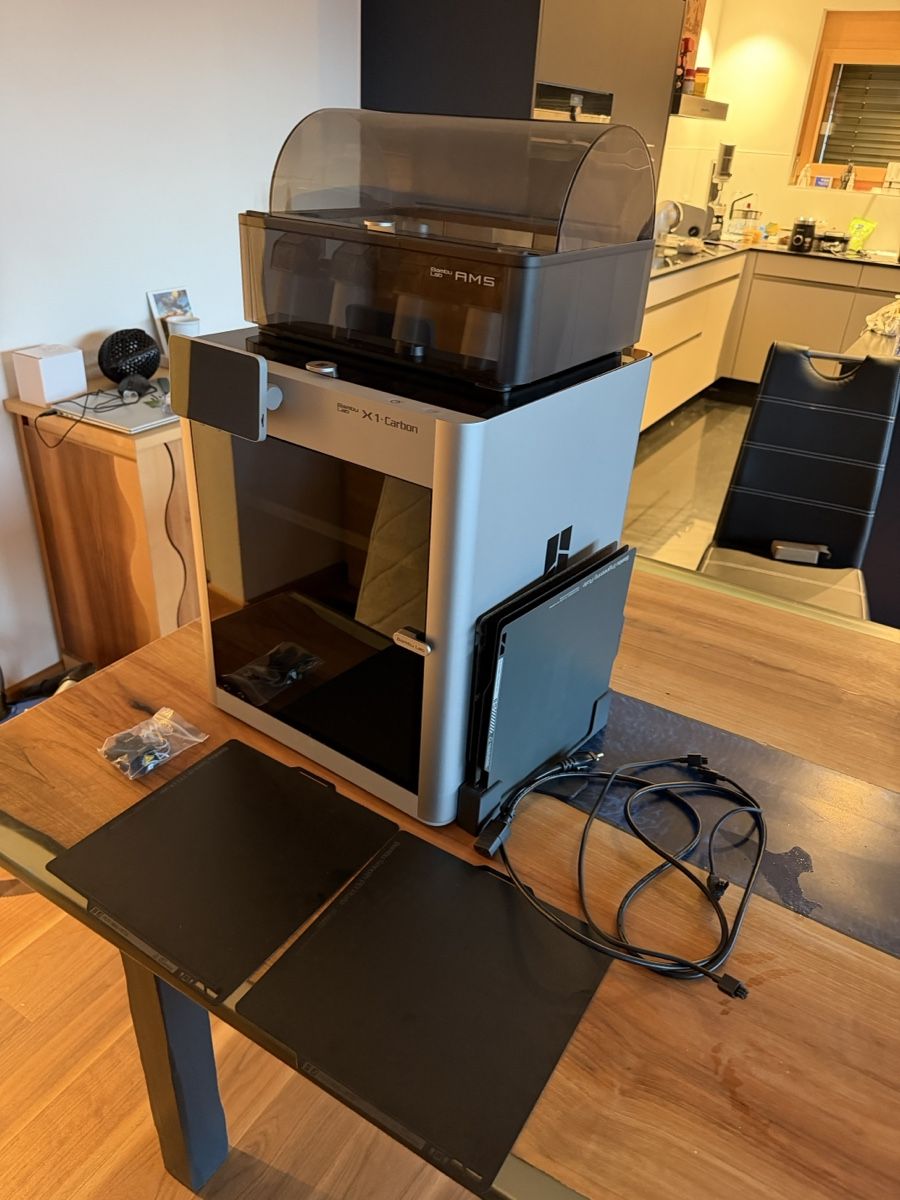 Bambu Lab Stampanti 3D: Bambu Lab X1 Carbon 3D Drucker mit AMS gebraucht – Usato da Vaz/Obervaz venduto da phimar01