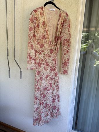 MNG Kleid, Grösse XL, Blumenmuster, ideal für den Sommer!