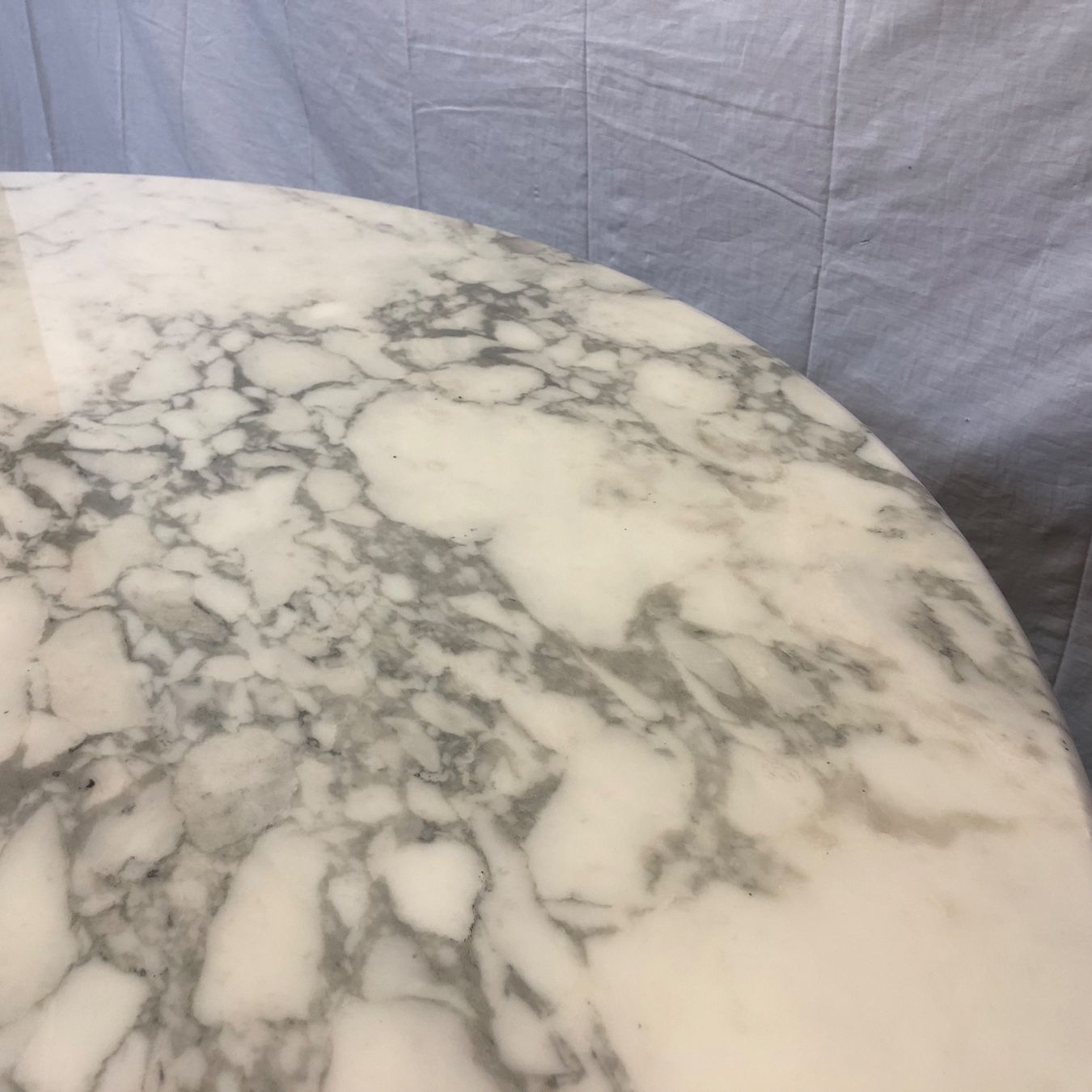 Tavoli: Runder Marmortisch Tulpenform; 120cm Durchmesser – Usato da Brunnen venduto da Allerwaren 5