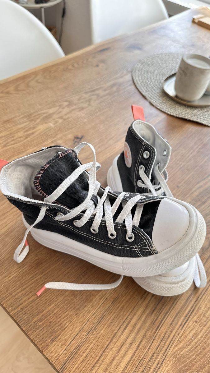 Scarpe per ragazze: All Stars Mädchen  – Usato da Istighofen venduto da clo_9m6d