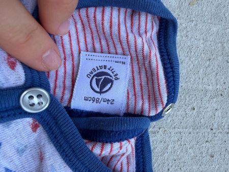 Strampler Petit Bateau Grösse 24m/86cm mit Motiv