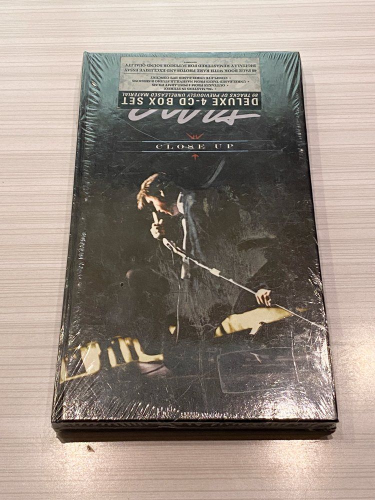 CD: Elvis Close up Deluxe 4 CD Box Set OVP – Nuovo e nell'imballaggio originale da Marbach LU venduto da Hoheduene
