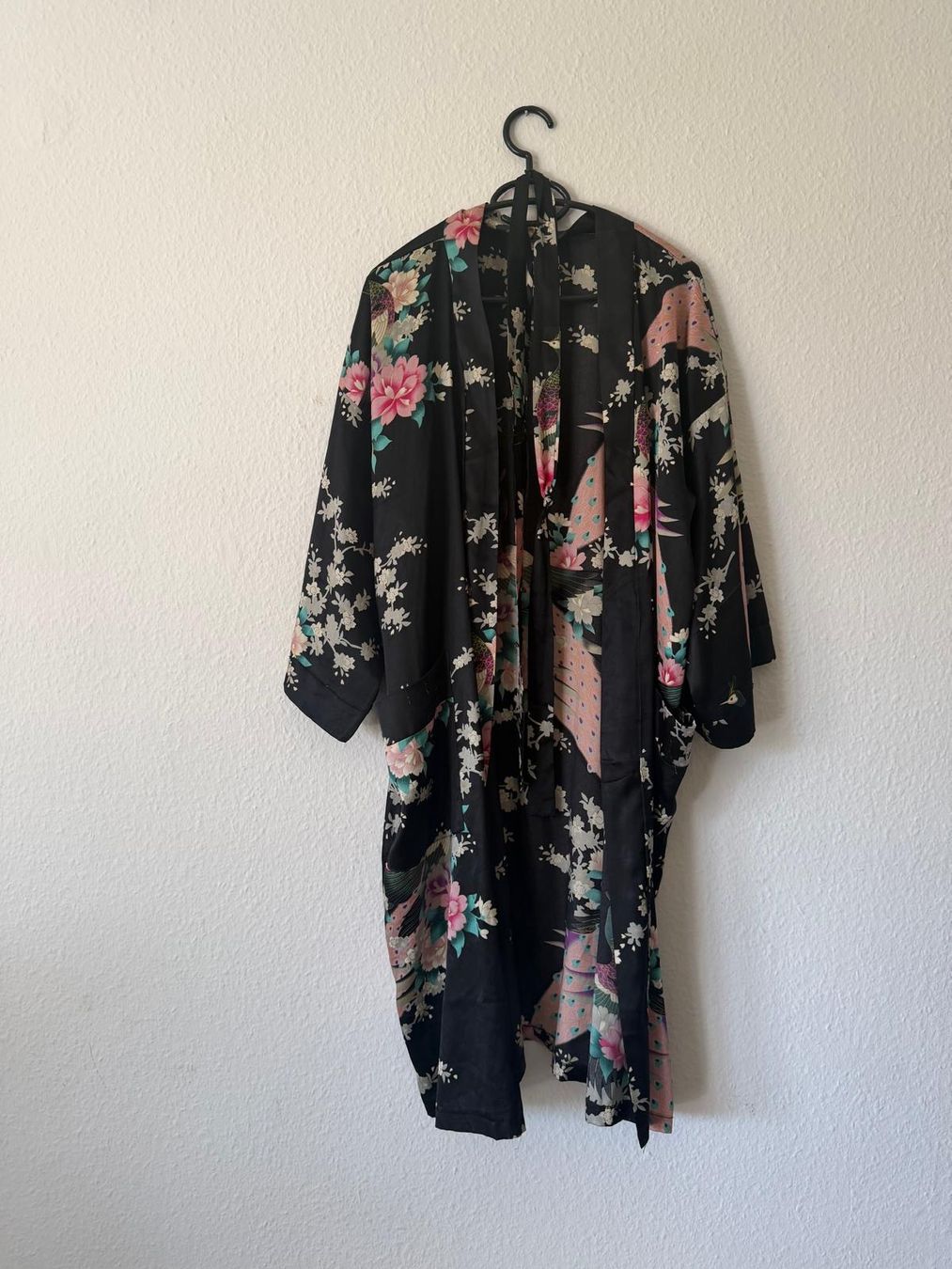 Arte internazionale: Seiden Kimono – Usato da Zürich venduto da BeckiBecki