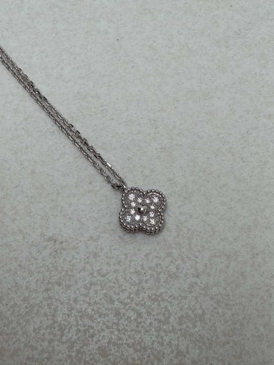 Van Cleef Colliers: VCA Sweet Alhambra w diamonds – Neuf avec emballage d'origine à Vacallo par kellyyy 4
