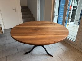 Beizentisch Esstisch Bistrotisch Gussfuss Horgen Glarus   