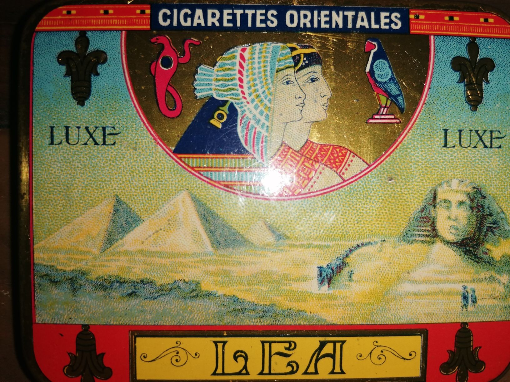Tabacchi: Antike Blechdose Lea 20 Cigarettes von M. Merdjan Co. – Usato da Zürich venduto da Tin4Life