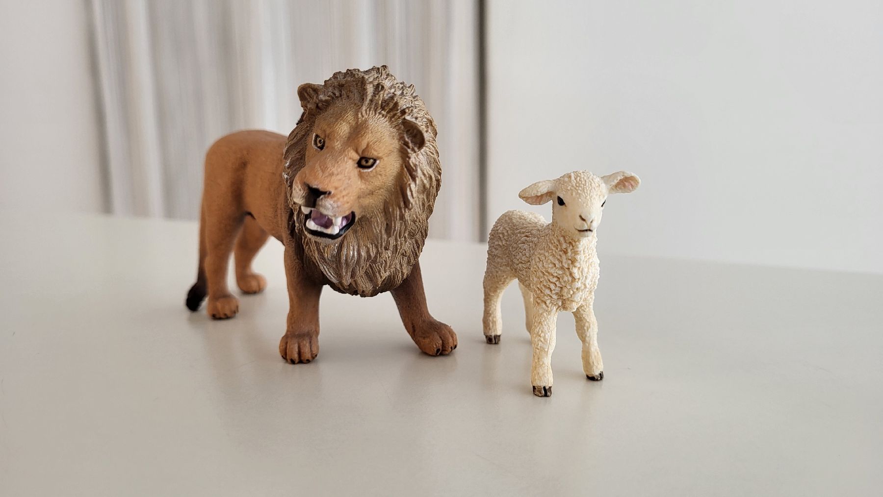 Schleich Statuette: Schleich Figuren Löwe und Lamm Set – Usato da Zürich venduto da TurtleRain 3