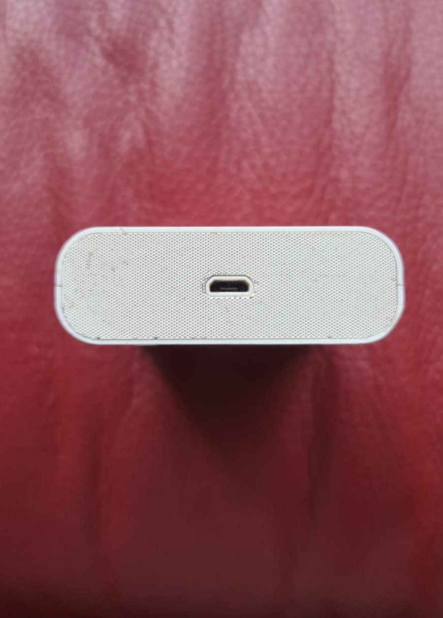 Mophie Ladegeräte: Supreme Mophie Encore Plus 10k Powerbank – Defekt aus zürich von R-N-J 3