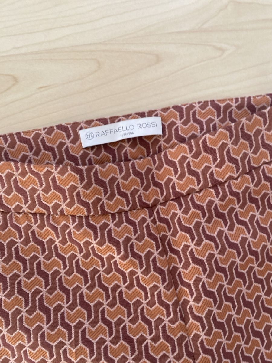 Raffaello Rossi Pantaloni: Raffaello Rossi Stoffhose Muster Gr.36 – Usato da Rutschwil venduto da Bema1 1