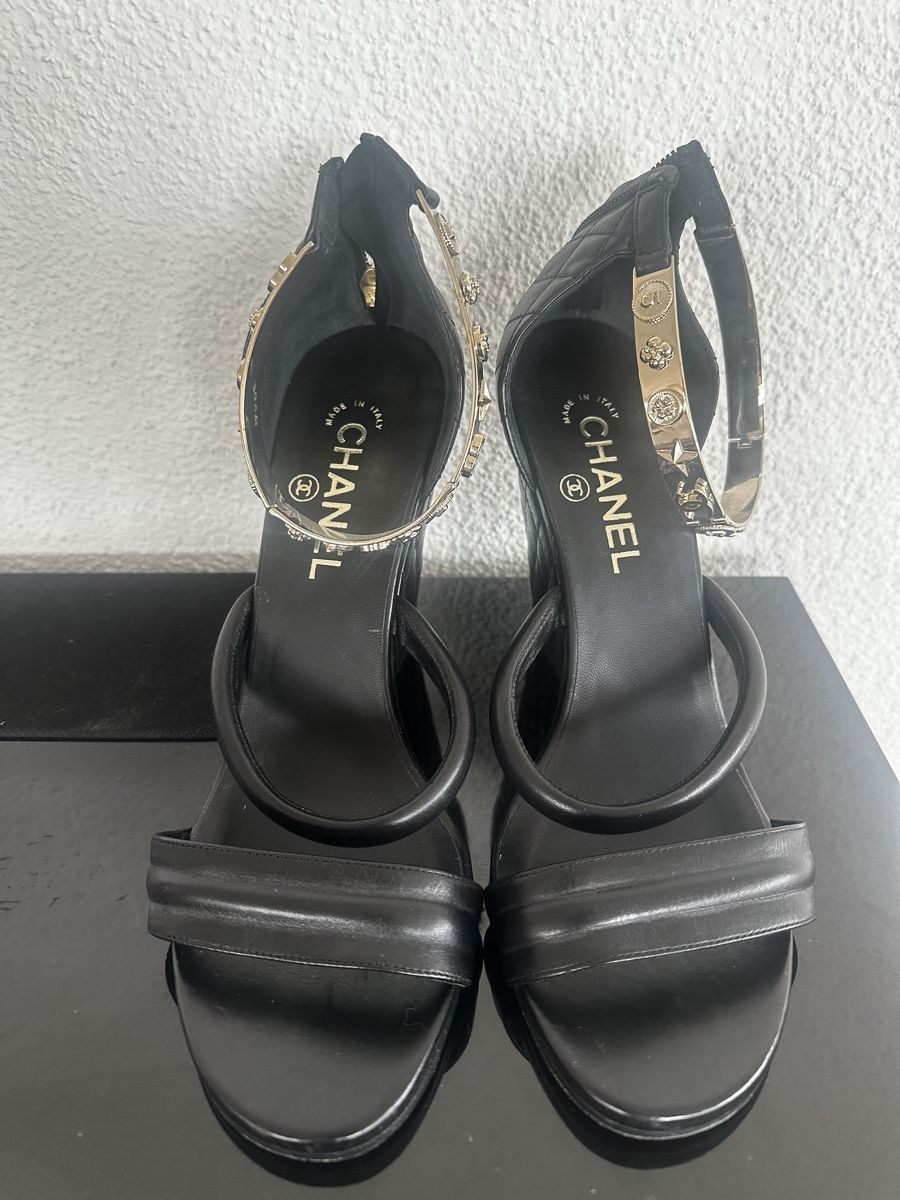 Chanel Scarpe da donna: Chanel Plateau Schuhe – Usato da Bäch SZ venduto da ruslena29 1