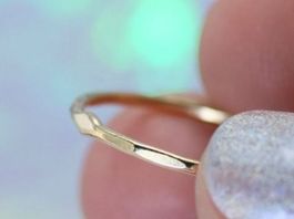 AURELIA Eleganter gehämmerter Ring aus Roségold 18k, EU 53