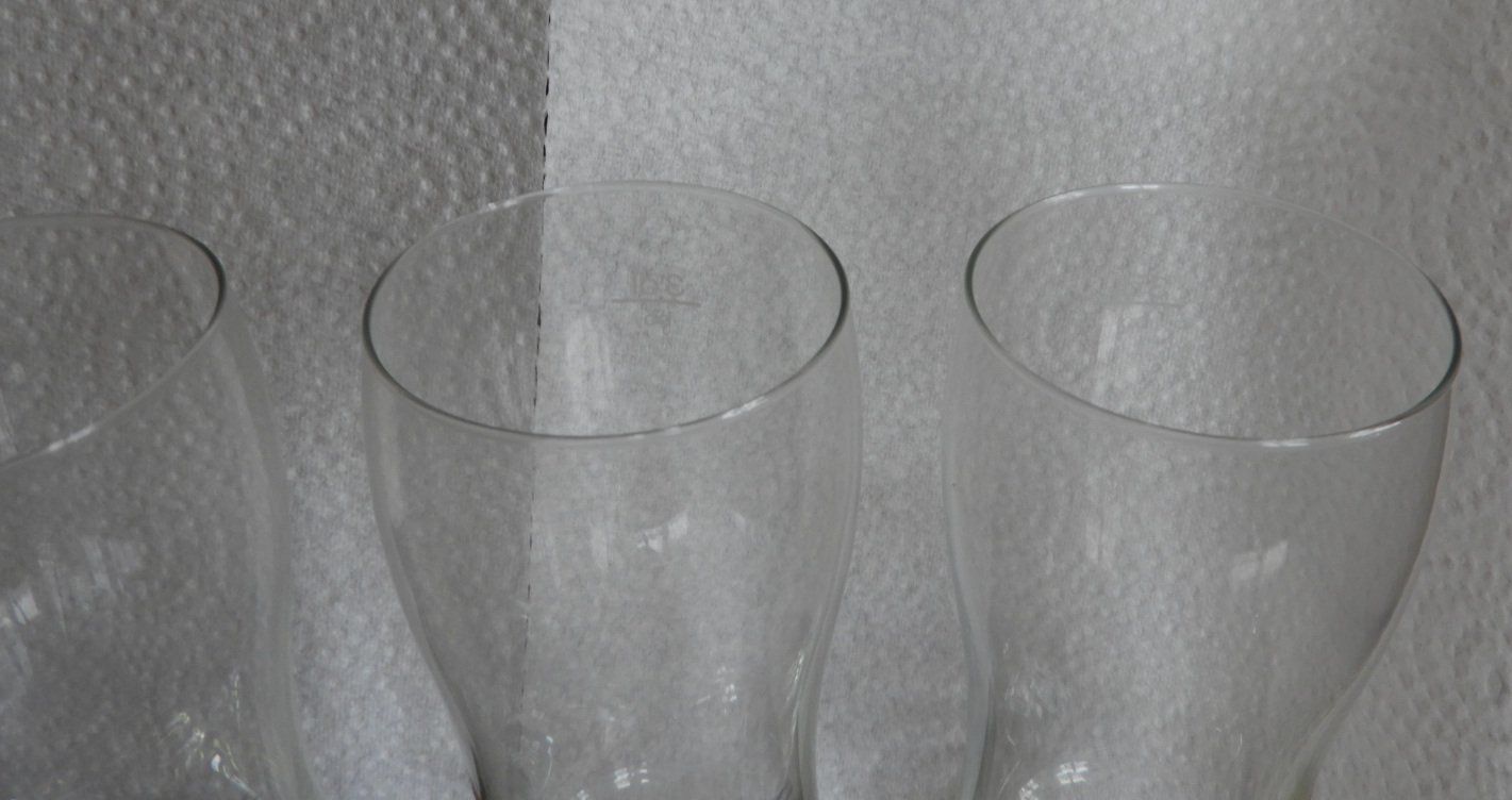 Warteck Bicchieri: WARTECK BIERGLÄSER 4 ST, KAUM GEBRAUCHT – Nuovo (secondo la descrizione) da Ettingen venduto da troll-mutter 4