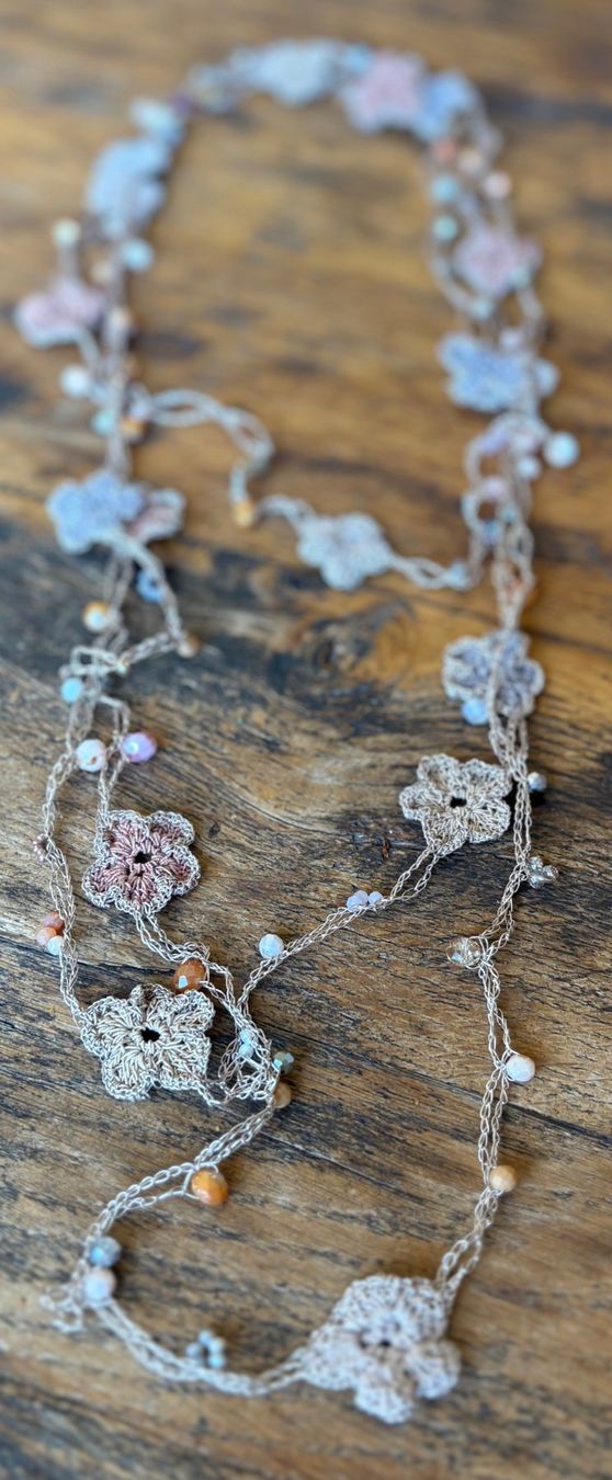 Catenine: COLLIER "FLEURS" HANDMADE!! BEIGE ET ABRICOT – Nuovo e nell'imballaggio originale da Locarno venduto da NicoNion 2