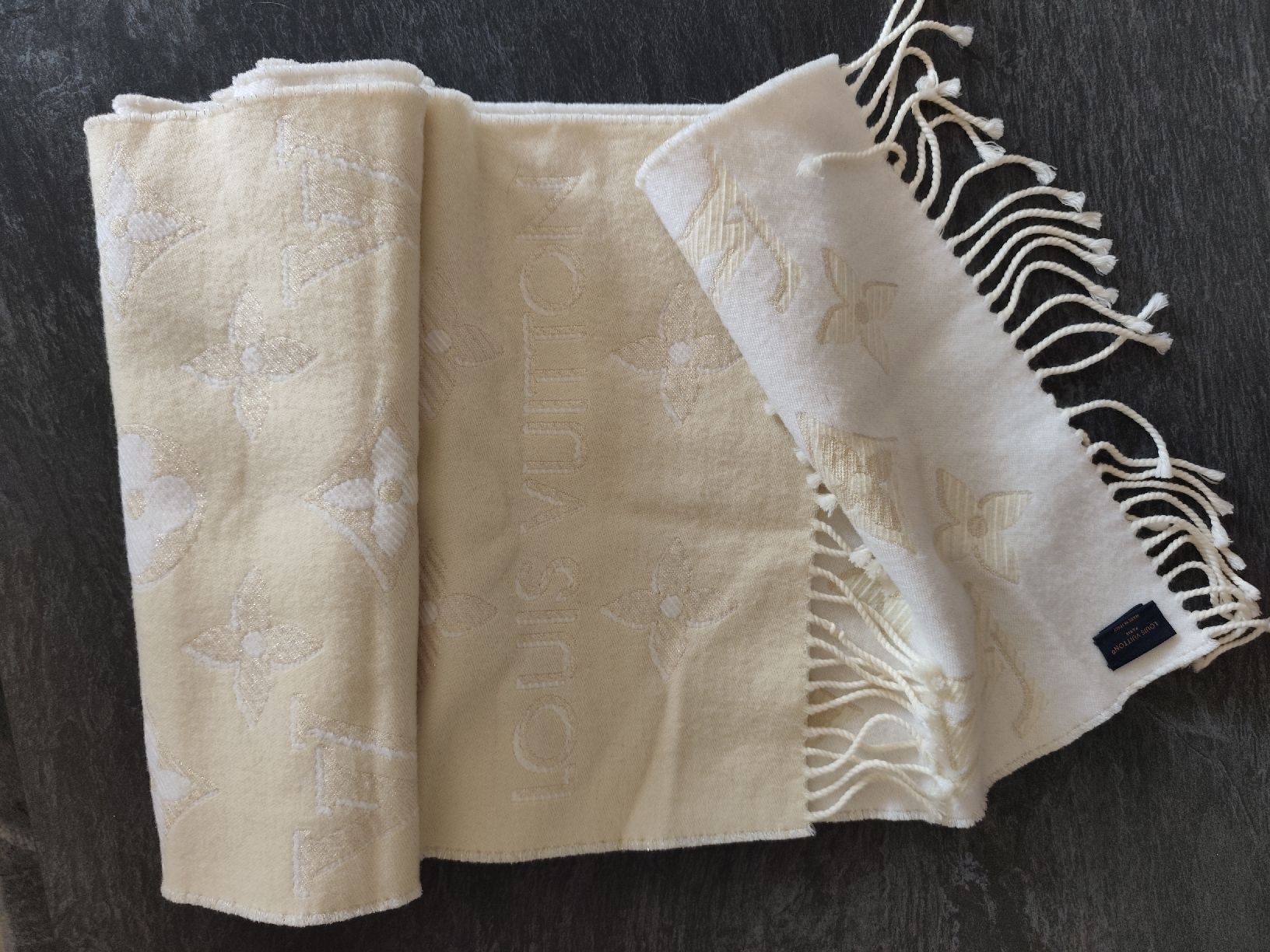 Louis Vuitton Foulards & écharpes: Louis Vuitton Écharpe  – Neuf (Voir description) à Martigny par Vintage-23 2