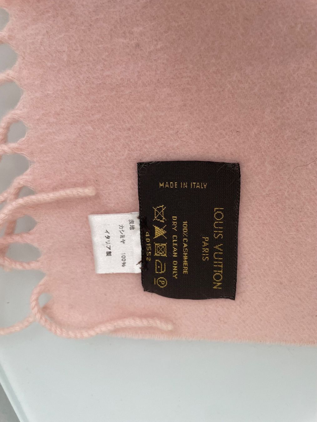 Louis Vuitton Foulard & Sciarpe: Louis Vuitton Schal Kaschmir - nr. 399 – Usato da Hittnau venduto da LuxAndMore 5