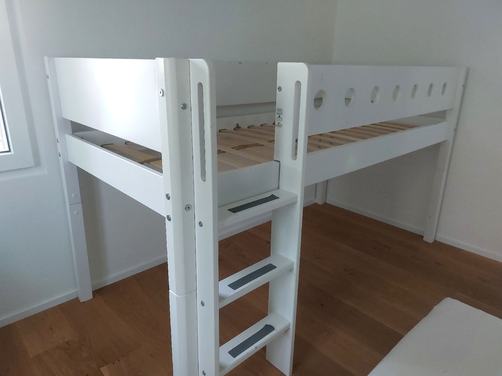 Flexa Letti: Flexa White Halbhochbett – Usato da Kerns venduto da cenerentola01