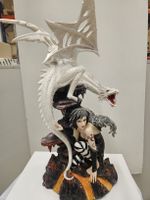 Elfe schwarz mit weissem Drachen 63x36cm
